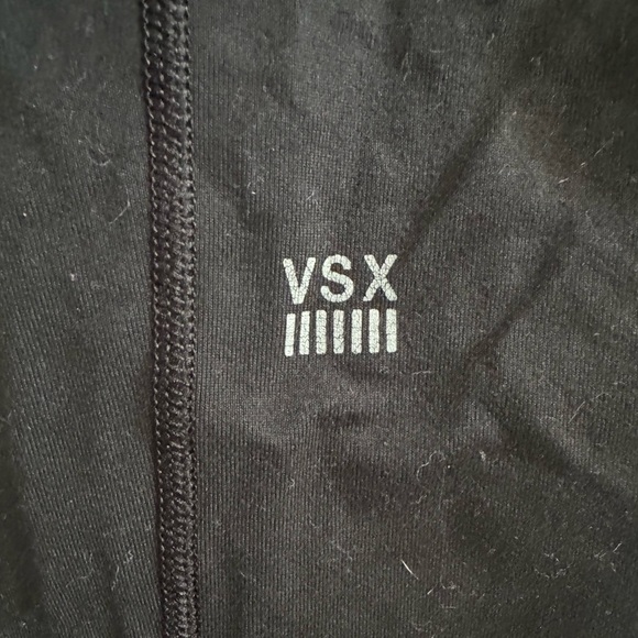 Victoria Secret Sport Women’s Black Capri Leggings - Picture 3 of 4